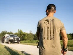 Bux Arrow Flag T-Shirt 9 Bux Arrow Flag T-Shirt -Karl's Fishing & Outdoors lifestyle buxarrowflag tshirt heatherolive