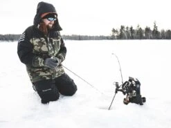 Simms Challenger Insulated Jacket 10 Simms Challenger Insulated Jacket -Karl's Fishing & Outdoors lifestyle challengerinsulatedjacket simms fishing 50 99 sim 10010w