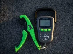 Googan Squad Digital Scale -Karl's Fishing & Outdoors scalelifestyle2